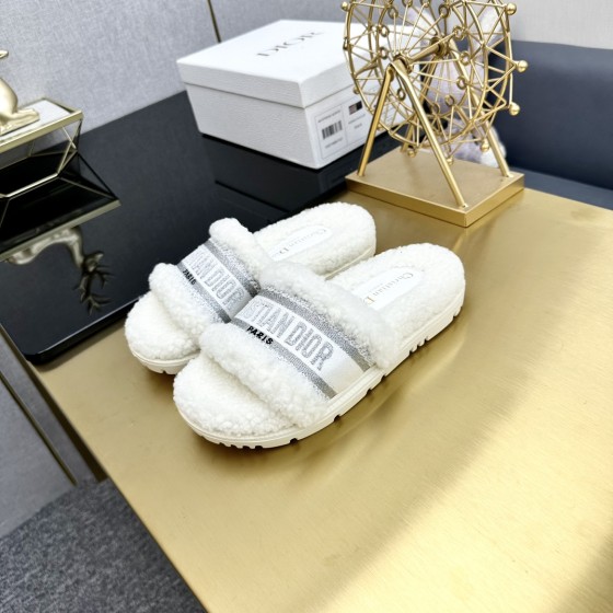 Dior Autumn/Winter New Wool Slippers