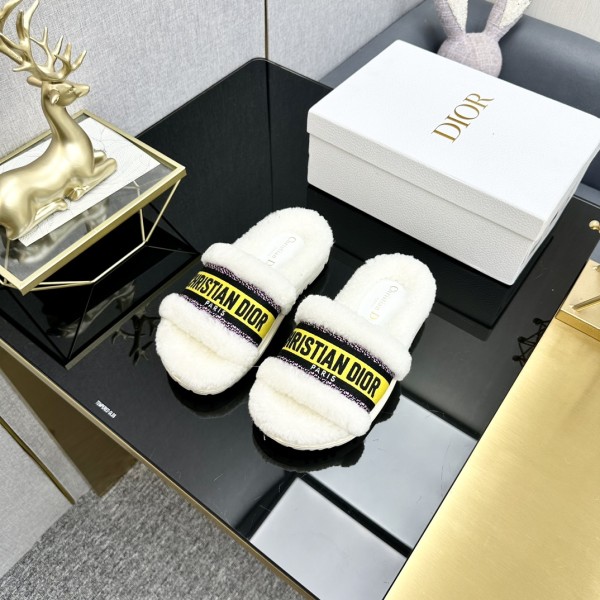 Dior Autumn/Winter New Wool Slippers