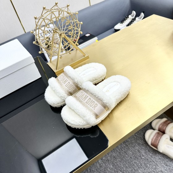 Dior Autumn/Winter New Wool Slippers