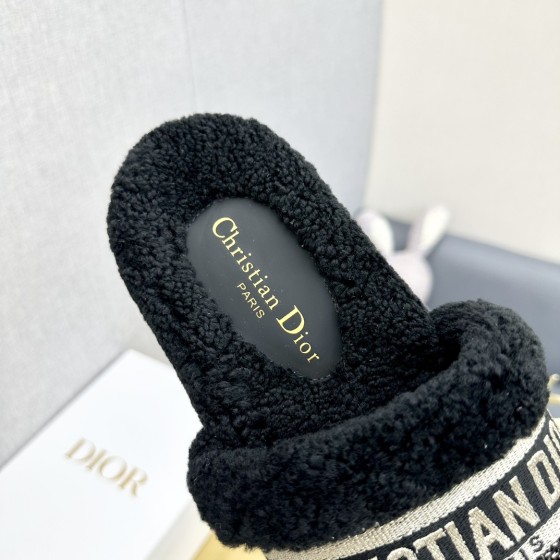 Dior Autumn/Winter New Wool Slippers