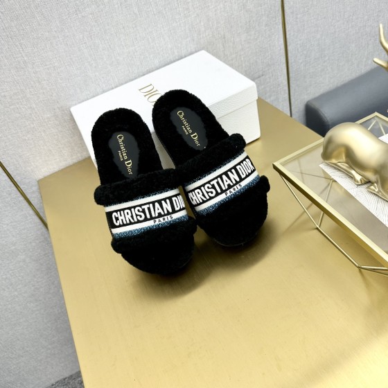 Dior Autumn/Winter New Wool Slippers