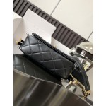 𝗖𝗛𝗔𝗡⻼𝗟 23B Crossbody Cover Bag