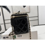 CHANEL A96018 Diamond Sugar Makeup Box