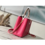 𝐋𝐎𝐔𝐈𝐒𝐕𝐔𝐈𝐓𝐓𝐎𝐍 M22752/M48865 Medium Raspberry Red with White Chain Strips This CAPUCINES handbag