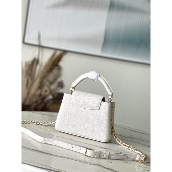 𝐋𝐎𝐔𝐈𝐒𝐕𝐔𝐈𝐓𝐓𝐎𝐍 M23082/M48865 Qixi Exclusive Capucines Handbag
