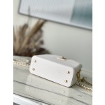 𝐋𝐎𝐔𝐈𝐒𝐕𝐔𝐈𝐓𝐓𝐎𝐍 M23082/M48865 Qixi Exclusive Capucines Handbag