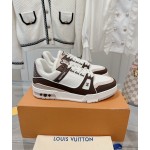 Louis Vuitton couple's latest color scheme sneakers