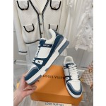 Louis Vuitton couple's latest color scheme sneakers