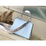 𝐋𝐎𝐔𝐈𝐒𝐕𝐔𝐈𝐓𝐓𝐎𝐍 M22616 This Cluny Mini Handbag