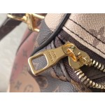 𝐋𝐎𝐔𝐈𝐒𝐕𝐔𝐈𝐓𝐓𝐎𝐍 M46677 This Keepall Bandouliere55 travel bag