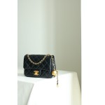 𝐂𝐇𝐀𝐍𝐄𝐋 Little Golden Ball Cf Fat Fang