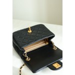 𝐂𝐇𝐀𝐍𝐄𝐋 Little Golden Ball Cf Fat Fang