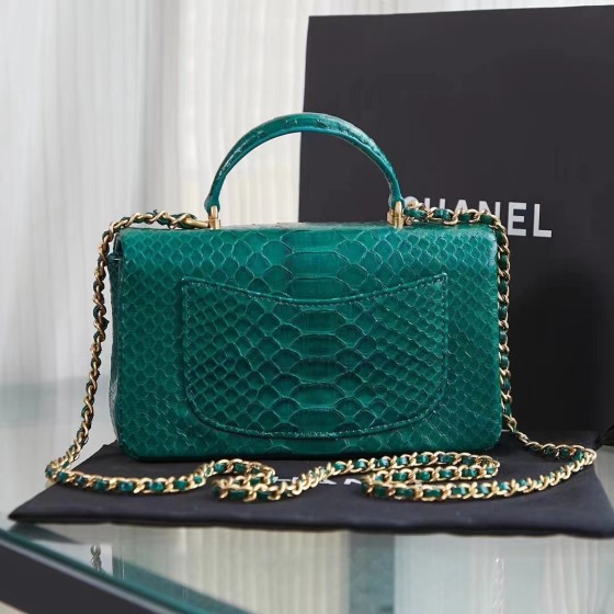 CHANEL model 24313mini cover bag