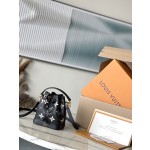 𝐋𝐎𝐔𝐈𝐒𝐕𝐔𝐈𝐓𝐓𝐎𝐍 Duty free version M46291