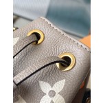 𝐋𝐎𝐔𝐈𝐒𝐕𝐔𝐈𝐓𝐓𝐎𝐍 Duty free version M46291