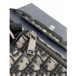 Dior 8 handbag comes with shoulder strap number 2ESWS006