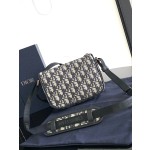 Dior 8 handbag comes with shoulder strap number 2ESWS006