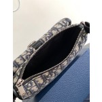 Dior 8 handbag comes with shoulder strap number 2ESWS006