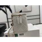 CHANEL A96018 Diamond Sugar Makeup Box