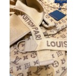 Louis Vuitton short and long styles (consult customer service to confirm the size before placing an order for customized styles)