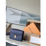 𝐋𝐎𝐔𝐈𝐒𝐕𝐔𝐈𝐓𝐓𝐎𝐍 Duty free version M44071