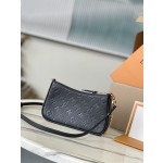 𝐋𝐎𝐔𝐈𝐒𝐕𝐔𝐈𝐓𝐓𝐎𝐍 Duty free version M80349