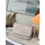 𝐋𝐎𝐔𝐈𝐒𝐕𝐔𝐈𝐓𝐓𝐎𝐍 Duty free version M80399