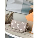 𝐋𝐎𝐔𝐈𝐒𝐕𝐔𝐈𝐓𝐓𝐎𝐍 Duty free version M45777