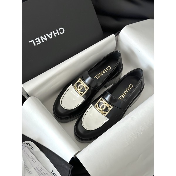 CHANEL thick sole loafers