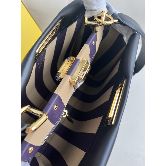 FENDI Peekaboo ISeeU handbag model number: 018