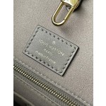 𝐋𝐎𝐔𝐈𝐒𝐕𝐔𝐈𝐓𝐓𝐎𝐍 Duty free version M45494