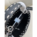 FENDI 𝐈𝐂𝐎𝐍𝐈𝐂𝐏𝐞𝐞𝐤𝐚𝐛𝐨𝐨 Full grain handmade series 8BN244