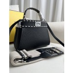 FENDI 𝐈𝐂𝐎𝐍𝐈𝐂𝐏𝐞𝐞𝐤𝐚𝐛𝐨𝐨 Full grain handmade series 8BN244