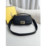 FENDI Baguette series lychee pattern model number: 600