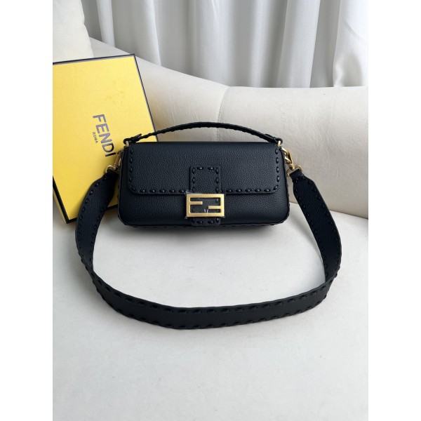 FENDI Baguette series lychee pattern model number: 600