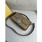 FENDI Baguette series lychee pattern model number: 600