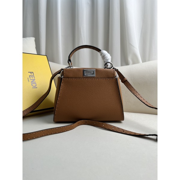 FENDI PEEKABOO Art. No.: 8BN266