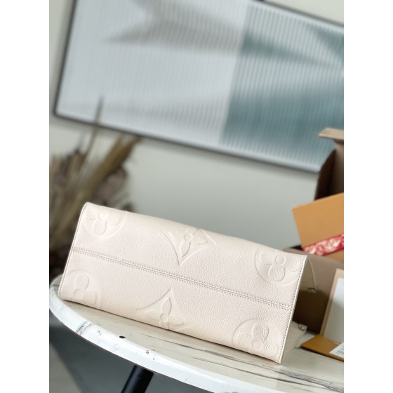 𝐋𝐎𝐔𝐈𝐒𝐕𝐔𝐈𝐓𝐓𝐎𝐍 Duty free version M46531