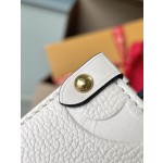 𝐋𝐎𝐔𝐈𝐒𝐕𝐔𝐈𝐓𝐓𝐎𝐍 Duty free version M46569