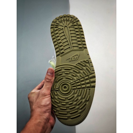 Nike  Travis Scott x Air Jordan 1 Low Golf后跟鬼脸logo