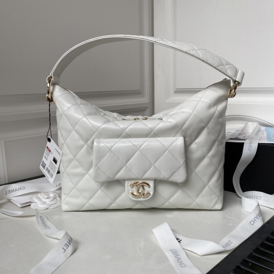 CHANEL 23b New Hippy Hobo AS4347