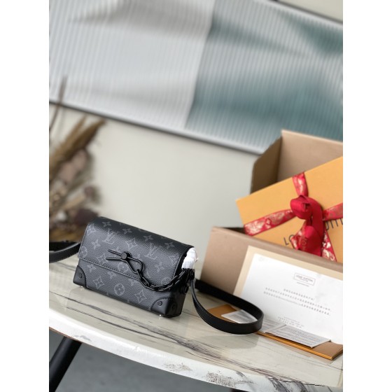 𝐋𝐎𝐔𝐈𝐒𝐕𝐔𝐈𝐓𝐓𝐎𝐍 Duty free version M81783