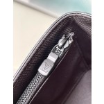 𝐋𝐎𝐔𝐈𝐒𝐕𝐔𝐈𝐓𝐓𝐎𝐍 Duty free version M81783