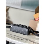 𝐋𝐎𝐔𝐈𝐒𝐕𝐔𝐈𝐓𝐓𝐎𝐍 Duty free version M81783