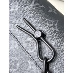 𝐋𝐎𝐔𝐈𝐒𝐕𝐔𝐈𝐓𝐓𝐎𝐍 Duty free version M81783