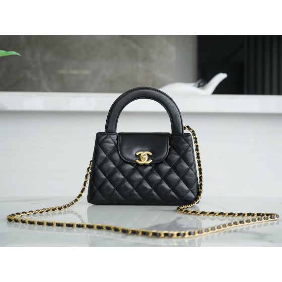 CHANEL 𝟮𝟯 K Kelly Handle Pack Black Large