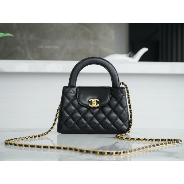 CHANEL 𝟮𝟯 K Kelly Handle Pack Black Large
