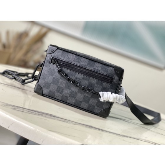 𝐋𝐎𝐔𝐈𝐒𝐕𝐔𝐈𝐓𝐓𝐎𝐍 N44735 Black Mini Soft Trunk handbag