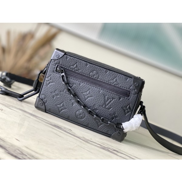 𝐋𝐎𝐔𝐈𝐒𝐕𝐔𝐈𝐓𝐓𝐎𝐍 M55702 black lychee patterned MINI SOFT TRUNK handbag