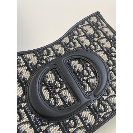 Dior 30Montaigne Hobo Series Chain Shoulder Strap